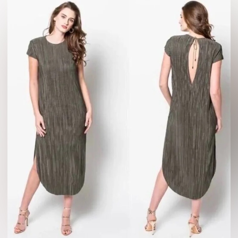 Sabina Musayev Maxi Dress Womens Sz MP
Green Textured Slip Lining